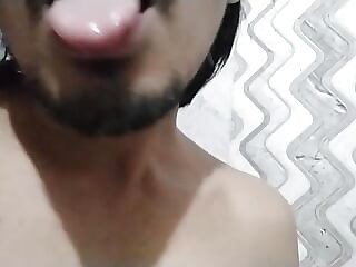 HORNY MALE Clamber up..