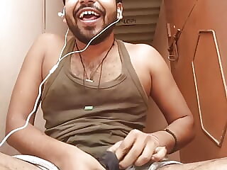 I am watching a Rap party..
