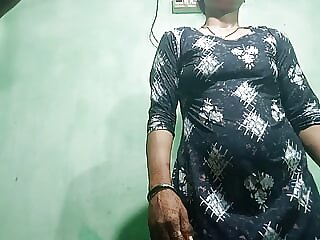 Indian desi village bhabhi..