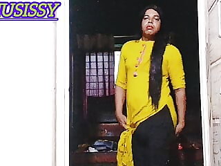Sexy bottom crossdresser..